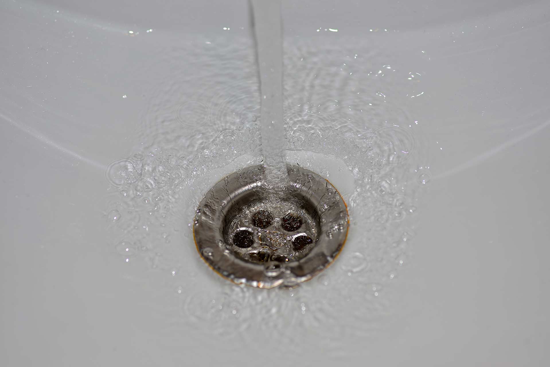 A2B Drains provides services to unblock blocked sinks and drains for properties in West Green.